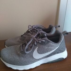 Athletic shoes